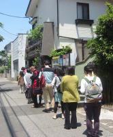 店舗前の行列