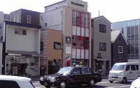 デルムンド（２階が店舗）