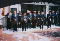 　　　　　　25年前